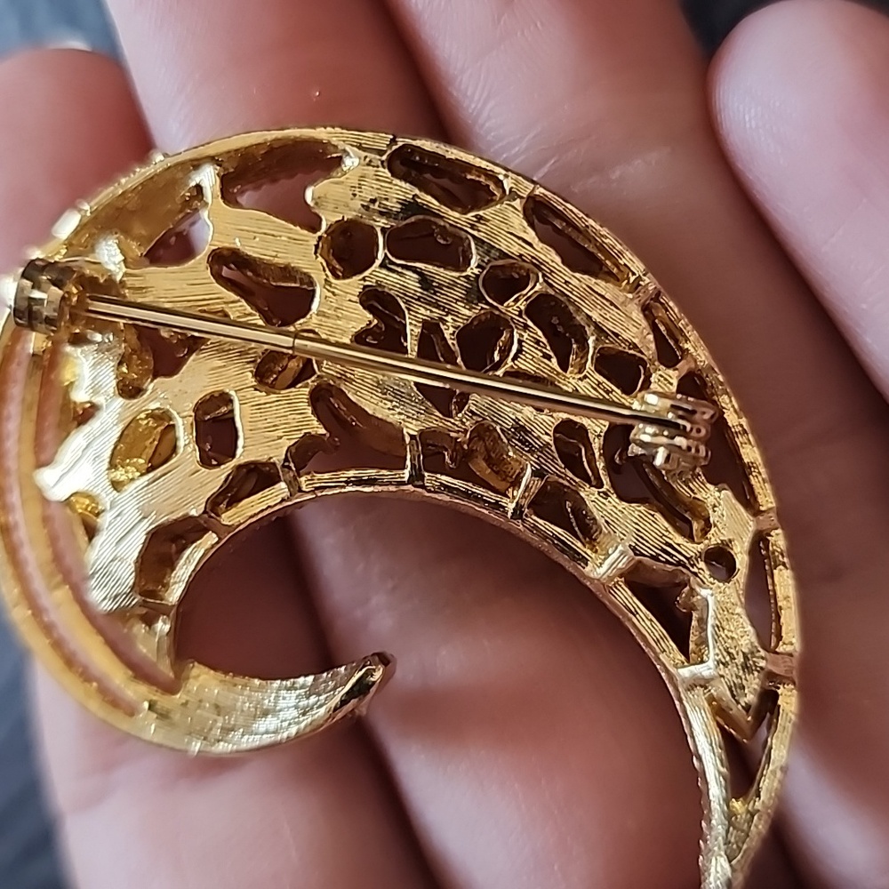 VTG Gold Brooch - Picture 7 of 8